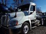 Used 2016 Freightliner Cascadia Day Cab 6x4, Semi Truck for sale #668148 - photo 1