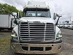 Used 2017 Freightliner Cascadia Day Cab 6x4, Semi Truck for sale #676785 - photo 3