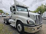 Used 2017 Freightliner Cascadia Day Cab 6x4, Semi Truck for sale #676785 - photo 4