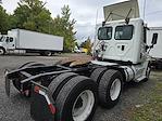 Used 2017 Freightliner Cascadia Day Cab 6x4, Semi Truck for sale #676785 - photo 5