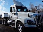Used 2017 Freightliner Cascadia Day Cab 6x4, Semi Truck for sale #678821 - photo 4
