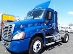 Used 2017 Freightliner Cascadia Day Cab 4x2, Semi Truck for sale #679450 - photo 1