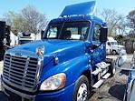 Used 2017 Freightliner Cascadia Day Cab 4x2, Semi Truck for sale #679452 - photo 1