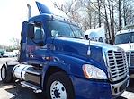 Used 2017 Freightliner Cascadia Day Cab 4x2, Semi Truck for sale #679452 - photo 11