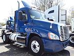 Used 2017 Freightliner Cascadia Day Cab 4x2, Semi Truck for sale #679453 - photo 5