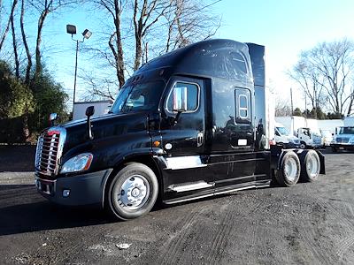 Used 2018 Freightliner Cascadia Sleeper Cab 6x4, Semi Truck for sale #682507 - photo 1