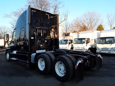 Used 2018 Freightliner Cascadia Sleeper Cab 6x4, Semi Truck for sale #682514 - photo 2