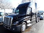 Used 2018 Freightliner Cascadia Sleeper Cab 6x4, Semi Truck for sale #682526 - photo 1