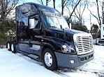 Used 2018 Freightliner Cascadia Sleeper Cab 6x4, Semi Truck for sale #682529 - photo 6