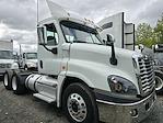 Used 2018 Freightliner Cascadia Day Cab 6x4, Semi Truck for sale #754513 - photo 4