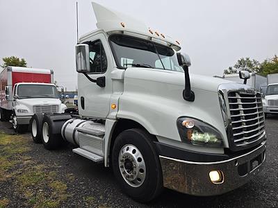 2018 Freightliner Cascadia Day Cab 6x4, Semi Truck for sale #754514 - photo 1