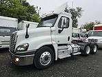 Used 2018 Freightliner Cascadia Day Cab 6x4, Semi Truck for sale #754514 - photo 3