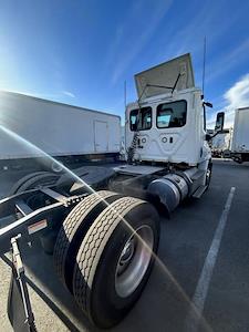 Used 2018 Freightliner Cascadia Day Cab 4x2, Semi Truck for sale #764672 - photo 2