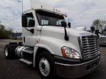 Used 2018 Freightliner Cascadia Day Cab 4x2, Semi Truck for sale #768993 - photo 4