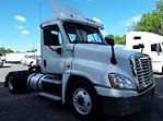 Used 2018 Freightliner Cascadia Day Cab 4x2, Semi Truck for sale #768994 - photo 4