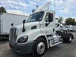 Used 2018 Freightliner Cascadia Day Cab 4x2, Semi Truck for sale #769841 - photo 1