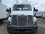 Used 2018 Freightliner Cascadia Day Cab 4x2, Semi Truck for sale #769841 - photo 3