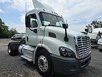 Used 2018 Freightliner Cascadia Day Cab 4x2, Semi Truck for sale #769841 - photo 4