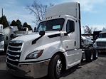 Used 2019 Freightliner Cascadia Day Cab 6x4, Semi Truck for sale #782144 - photo 1