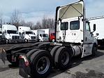 Used 2019 Freightliner Cascadia Day Cab 6x4, Semi Truck for sale #782144 - photo 5