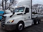 Used 2019 Freightliner Cascadia Day Cab 6x4, Semi Truck for sale #786654 - photo 1