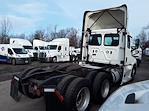 Used 2019 Freightliner Cascadia Day Cab 6x4, Semi Truck for sale #786658 - photo 5