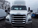 Used 2019 Freightliner Cascadia Day Cab 6x4, Semi Truck for sale #786659 - photo 3