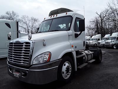 Used 2018 Freightliner Cascadia Day Cab 4x2, Semi Truck for sale #788399 - photo 1