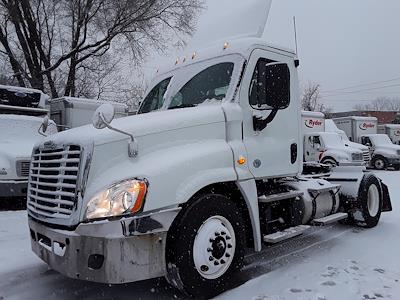 Used 2018 Freightliner Cascadia Day Cab 4x2, Semi Truck for sale #788864 - photo 1