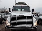 Used 2018 Freightliner Cascadia Day Cab 4x2, Semi Truck for sale #788865 - photo 3