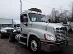 Used 2018 Freightliner Cascadia Day Cab 4x2, Semi Truck for sale #788865 - photo 4