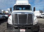 Used 2018 Freightliner Cascadia Day Cab 4x2, Semi Truck for sale #788969 - photo 3