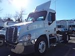 Used 2018 Freightliner Cascadia Day Cab 4x2, Semi Truck for sale #788977 - photo 1