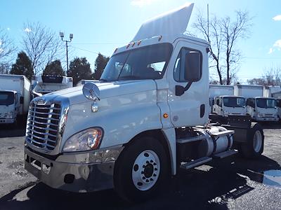 Used 2018 Freightliner Cascadia Day Cab 4x2, Semi Truck for sale #789011 - photo 1