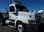Used 2018 Freightliner Cascadia Day Cab 4x2, Semi Truck for sale #789011 - photo 4
