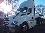 Used 2019 Freightliner Cascadia Day Cab 6x4, Semi Truck for sale #789442 - photo 1