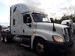 Used 2018 Freightliner Cascadia Sleeper Cab 6x4, Semi Truck for sale #800030 - photo 4