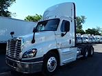 Used 2019 Freightliner Cascadia Day Cab 6x4, Semi Truck for sale #808246 - photo 1