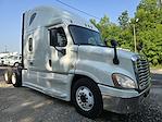 Used 2019 Freightliner Cascadia Sleeper Cab 6x4, Semi Truck for sale #813195 - photo 4