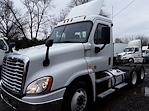 Used 2019 Freightliner Cascadia Day Cab 6x4, Semi Truck for sale #813620 - photo 1