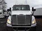 Used 2019 Freightliner Cascadia Day Cab 6x4, Semi Truck for sale #813620 - photo 3