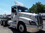 Used 2020 Freightliner Cascadia Day Cab 6x4, Semi Truck for sale #895107 - photo 4