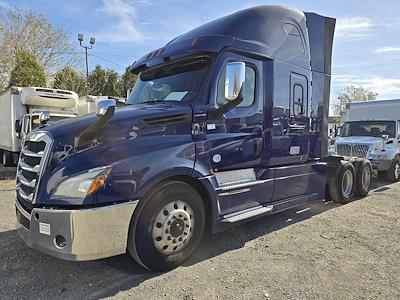 Used 2020 Freightliner Cascadia Sleeper Cab 6x4, Semi Truck for sale #896744 - photo 1