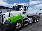 Used 2016 Freightliner Cascadia 6x4, Semi Truck for sale #374257 - photo 2