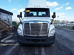 Used 2015 Freightliner Cascadia 6x4, Semi Truck for sale #568535 - photo 2