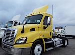 Used 2016 Freightliner Cascadia Day Cab 4x2, Semi Truck for sale #646041 - photo 1