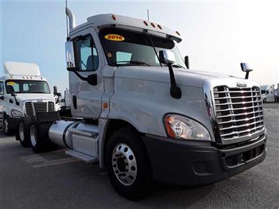 Used 2016 Freightliner Cascadia Day Cab 6x4, Semi Truck for sale #648858 - photo 2
