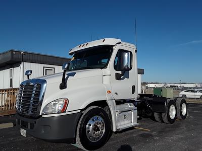 Used 2016 Freightliner Cascadia Day Cab 6x4, Semi Truck for sale #648859 - photo 1