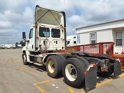 Used 2016 Freightliner Cascadia Day Cab 6x4, Semi Truck for sale #659147 - photo 2