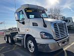 Used 2017 Freightliner Cascadia Day Cab 6x4, Semi Truck for sale #659865 - photo 1